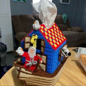 Noah’s Ark tissue box cover